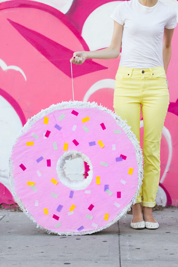 13 Doughnut Recipes and Crafts Pinata