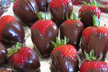 cropped-yummy-chocolate-strawberries-023.jpg