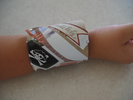 kids-craft-matts-wrist.jpg