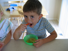 matt-eat-apples-038.jpg