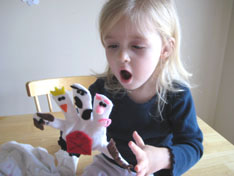 lucy-play-winter-glove-puppets-055.jpg