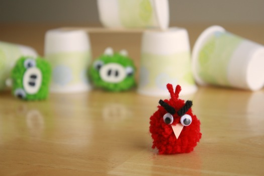 http://www.makeandtakes.com/wp-content/uploads/Angry-Birds-Craft.jpg