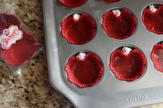 Apple shaped cupcake liners