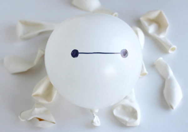 Big Hero 6 Baymax Balloon Toss Game