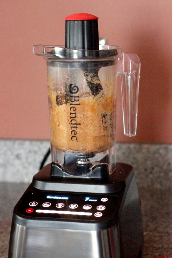 Blending Graham Cracker Crust with the Blendtec Twister