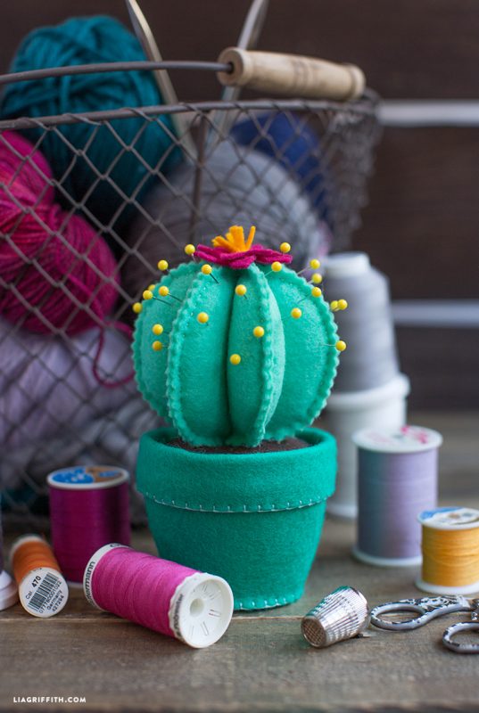 Felt Cactus Pincushion DIY