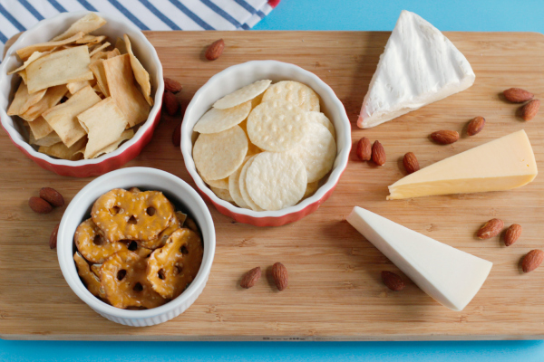 Choosing Crackers for Specialty Cheese