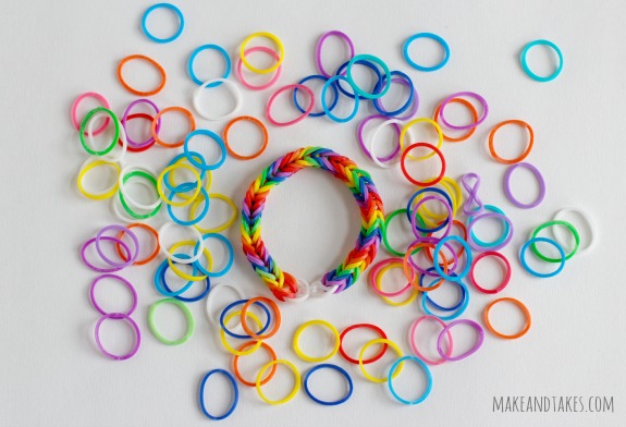 How To Make a Basic Rainbow Loom Bracelet 