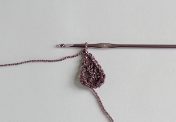 Crochet Heart Chain Ribbon Tutorial 5