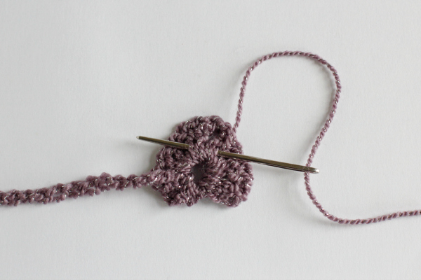Crochet Heart Chain Ribbon Tutorial Hiding Tails