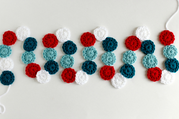 Crochet a Circle Holiday Garland