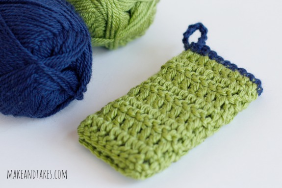 Crocheting a Cute Cozy for your Phone 