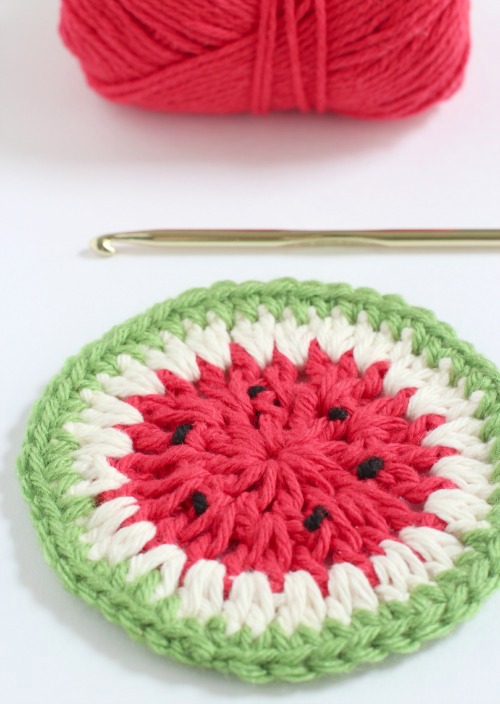 Crocheting a Watermelon Coaster for Summer makeandtakes.com