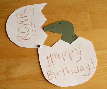 Dinosaur Birthday Cakes on Dinosaur Birthday Party Ideas   Make And Takes