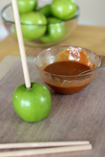 Dipping Carmel Apples