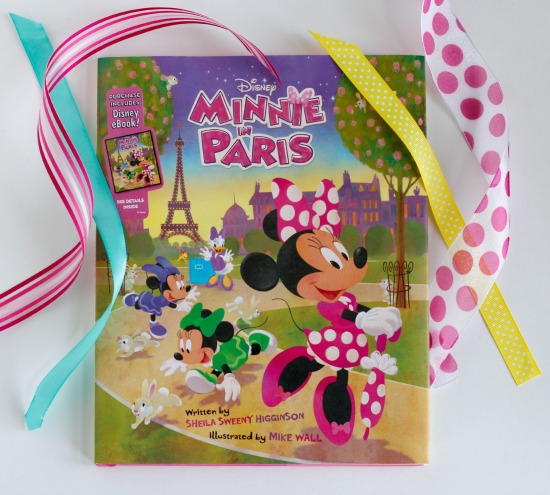 Disney's Minnie in Paris Book