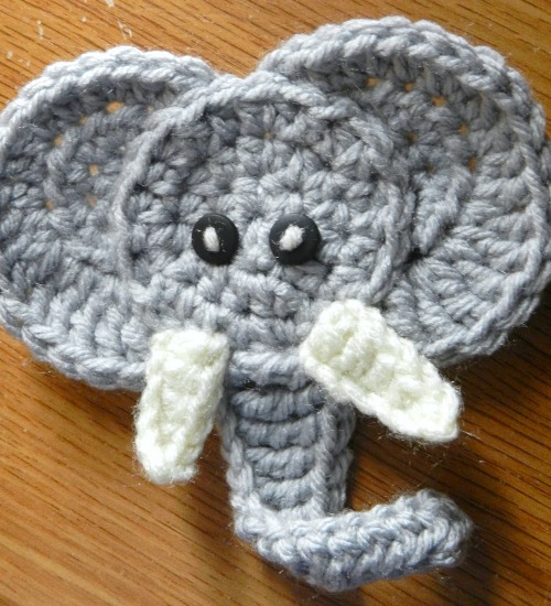 Elephant Applique Crochet Pattern from hookinghousewives.com