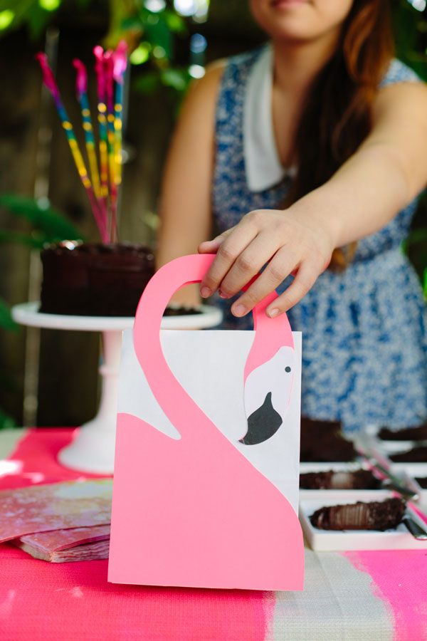 Flamingo Favor Bag DIY