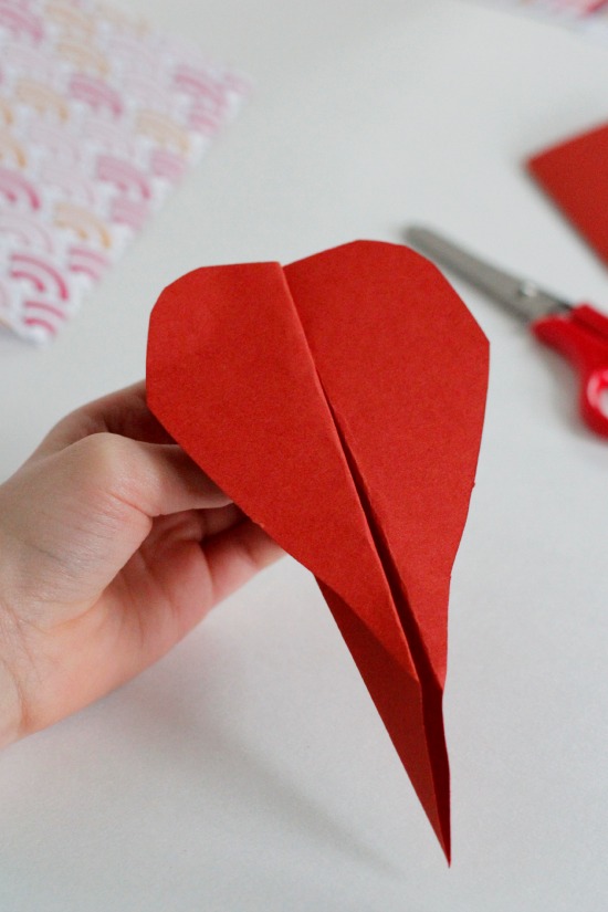 Folded Valentine Heart Airplanes @makeandtakes.com