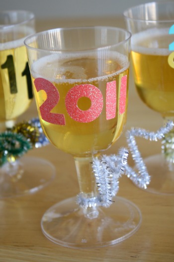Personalized Kids Cups for the New Year Make and Takes
