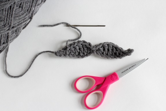 Hide Tails for Crochet Mustache makeandtakes.com