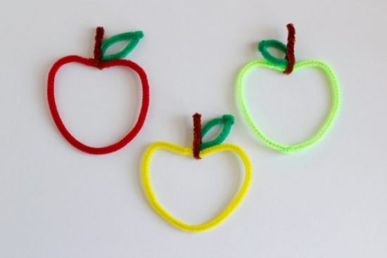 Pipe Cleaner Apples