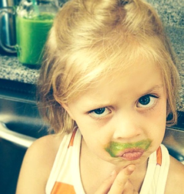 Kids Drinking Green Smoothies