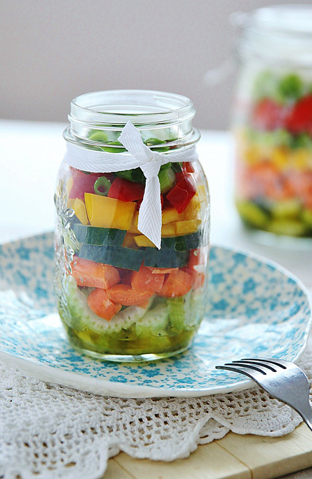 Lemon Dressing Salad in a Jar