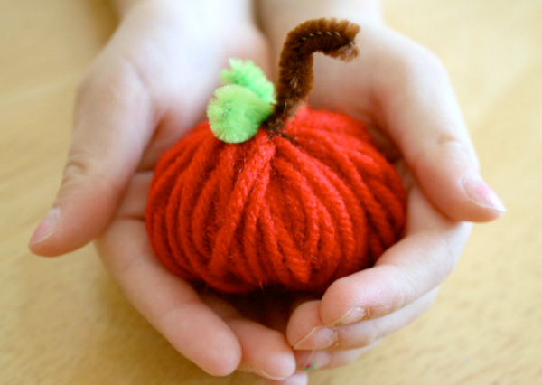 Little Apple Yarn Favors