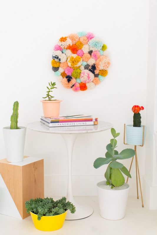 DIY Pom Pom Wall Hang