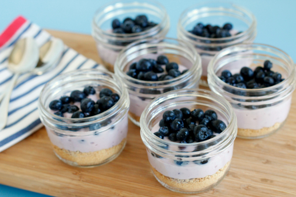 making-mixed-berry-yogurt-mason-jar-snacks