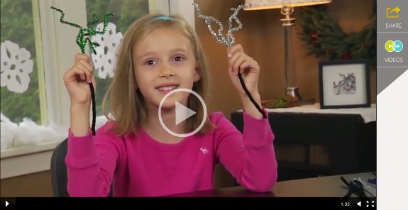 Making Pipe Cleaner Sparklers for New Year's Eve @makeandtakes.com