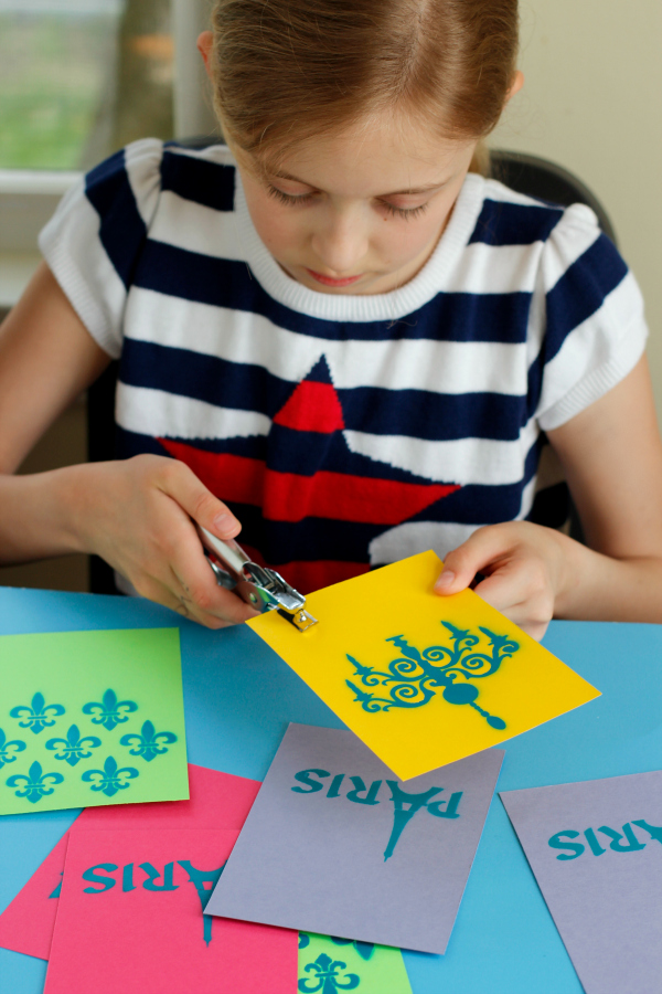 Making a Kids Bedroom Paper Banner