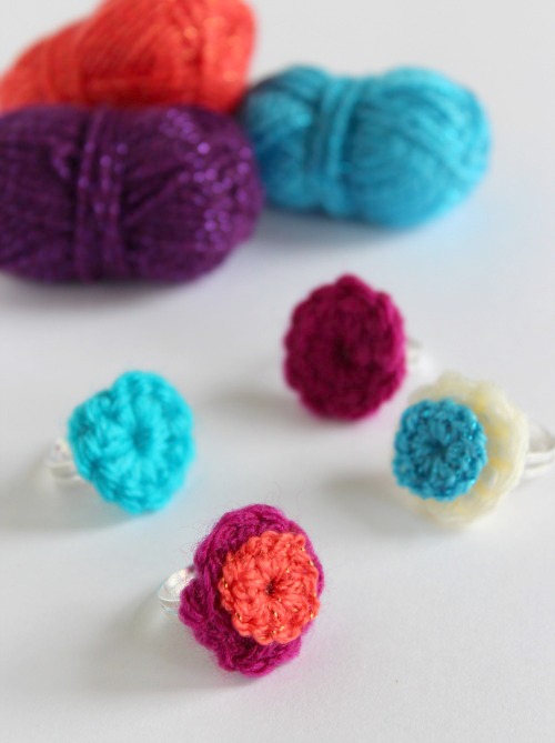 Mini Crochet Circle Rings makeandtakes.com