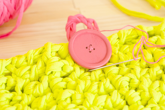 Neon Crochet Summer Clutch from T-shirt Yarn by Francine Clouden for Make & Takes-18