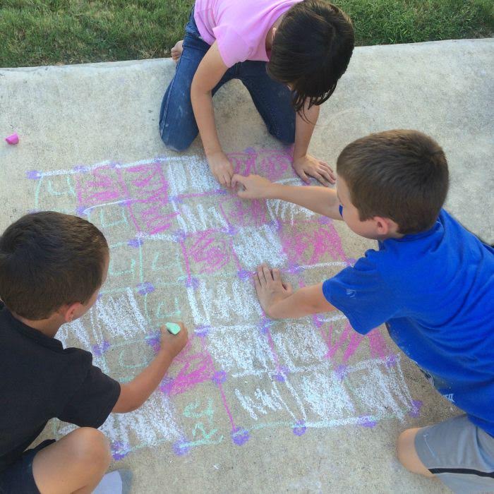 Outdoor Sidewalk Chalk Games for Kids- Dots and Boxes