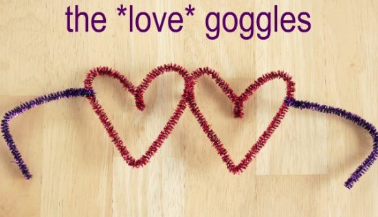 Pipe-Cleaner-Heart-Shaped-Glasses