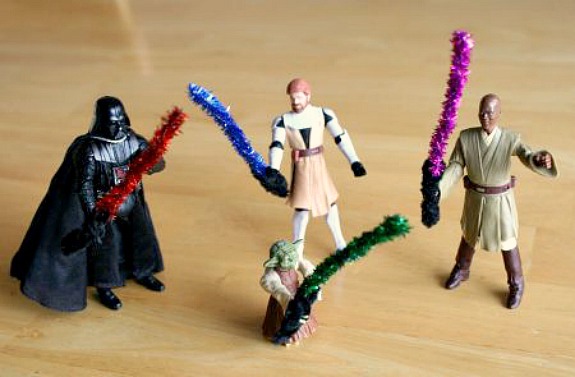 Pipe Cleaner Lightsaber Crafts for Star Wars Toys