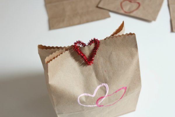 Pipe Cleaner heart paper clips