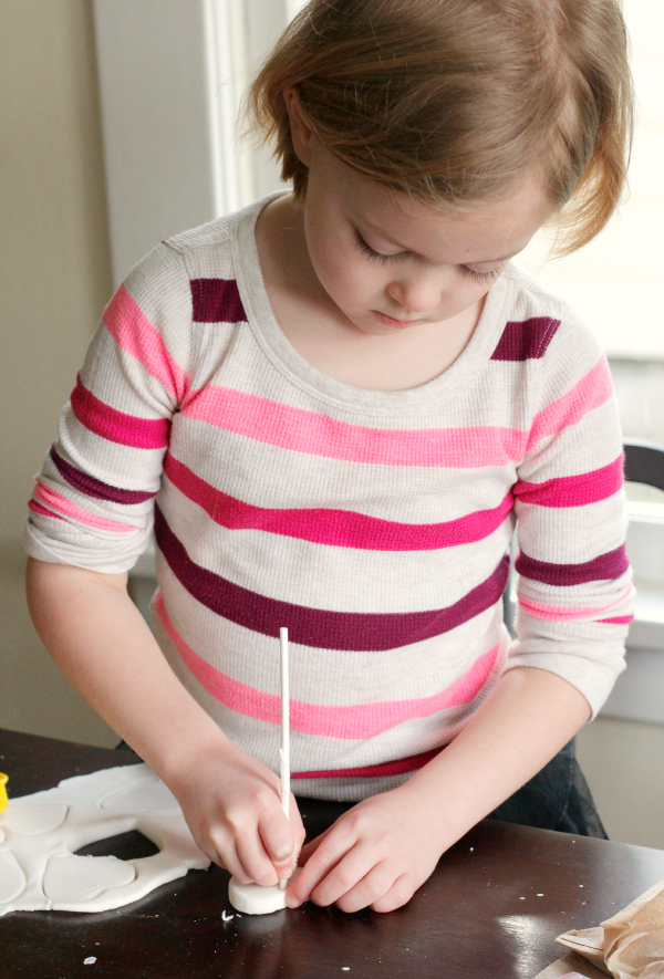 Play with Homemade Play Dough Using Only 3 Ingredients