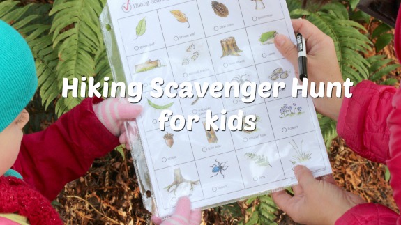 Scavenger Hunt Printable for Kids @makeandtakes.com