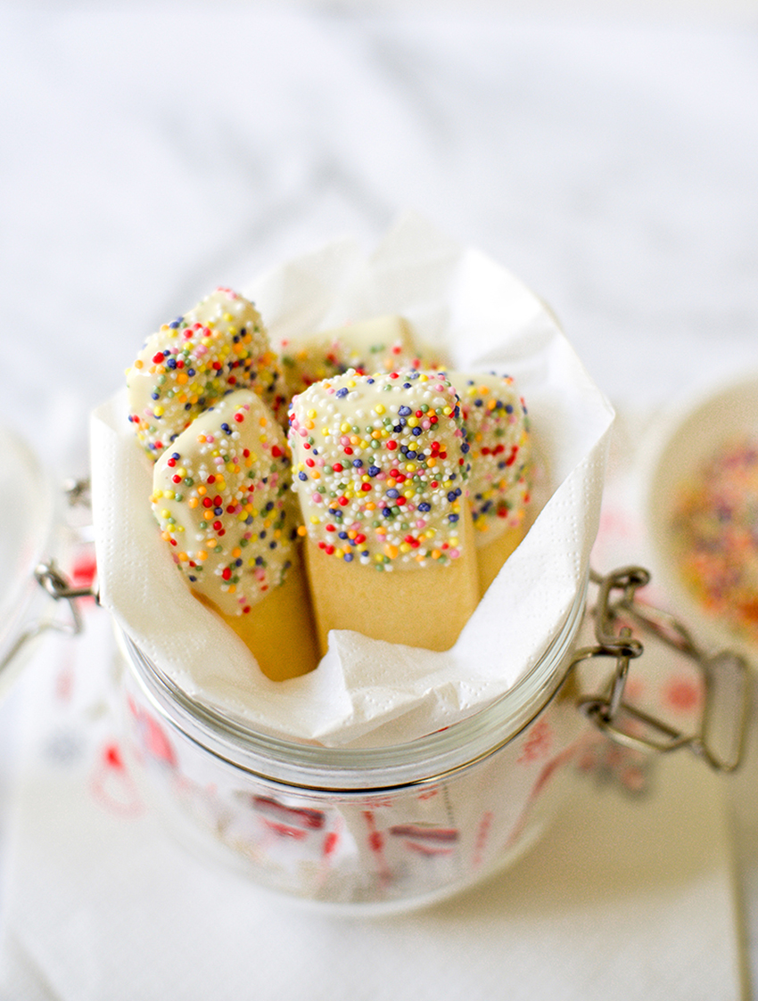 Shortbread Cookie Sticks Dipped in White Chocolate Recipe