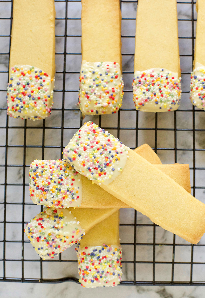 Shortbread Cookie Sticks Dipped in White Chocolate Recipe