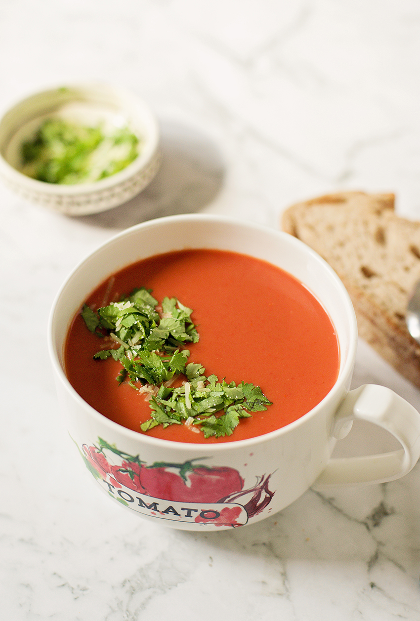 Easy and Delicious Creamy Tomato Soup