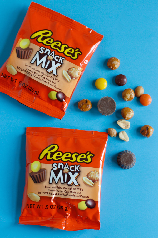Snack Time with REESE'S Snack Mix