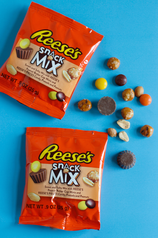 Snack Time with REESE'S Snack Mix