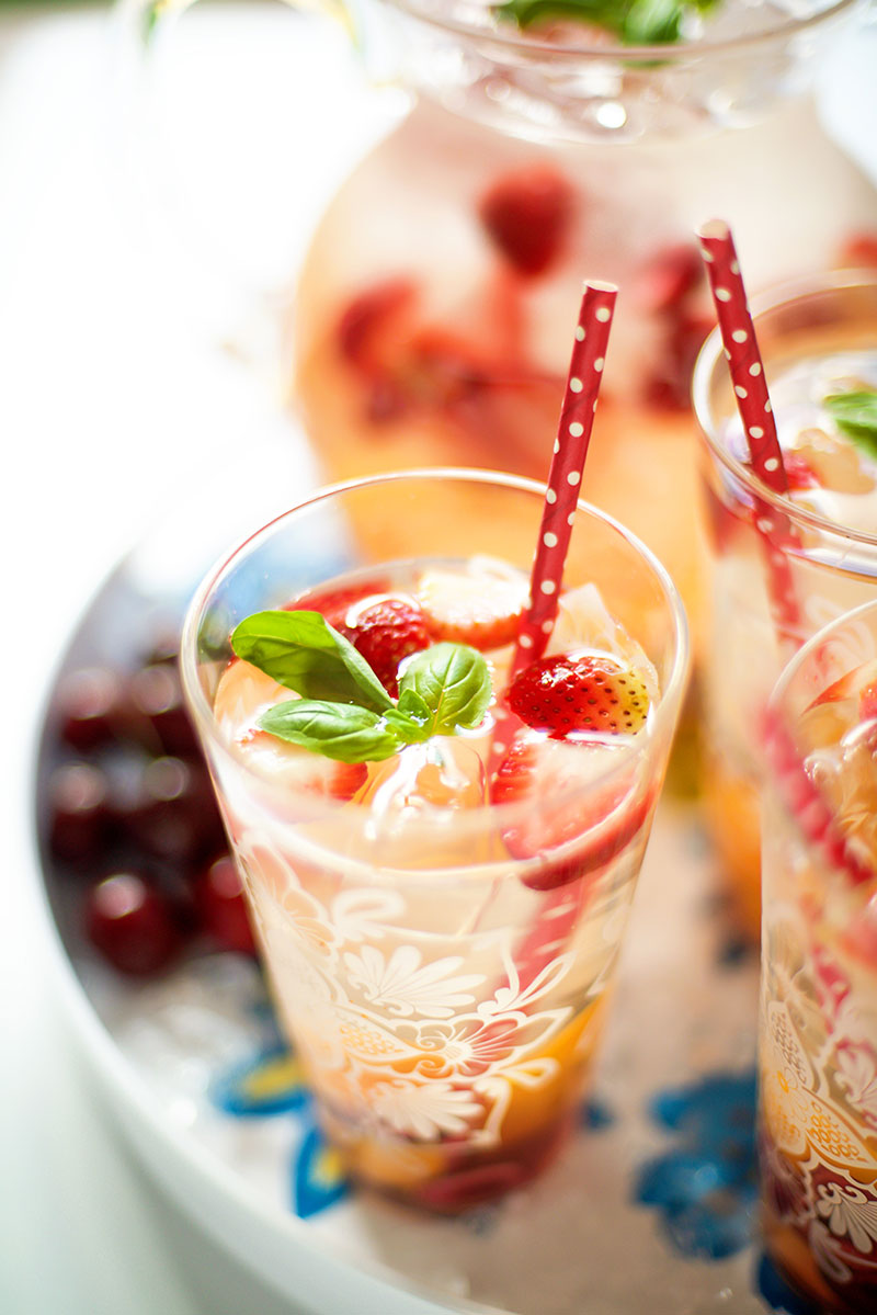 Strawberry and Peach Sangria Recipe