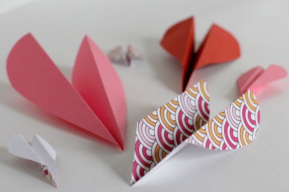 Valentine Heart Airplanes for Kids @makeandtakes.com