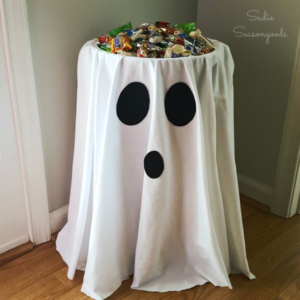  DIY Ghost Halloween Candy Bowl Holder