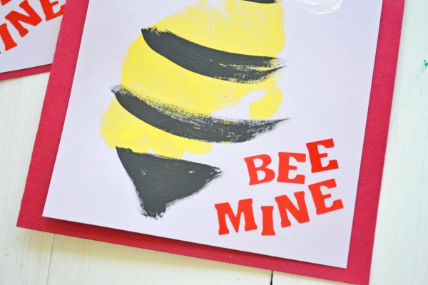 bee-footprint-cards-5